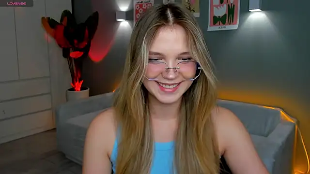 linakorvin online show from November 5, 2025, 1:14 pm