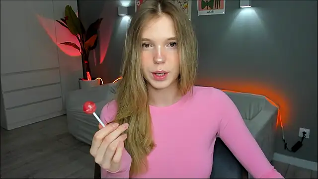 Snapshot of linakorvin chatting on February 9, 2026, 1:20 pm linakorvin online show from February 9, 2026, 1:20 pm