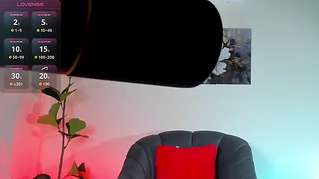 Snapshot of JulianaPons chatting on February 16, 2026, 9:13 pm JulianaPons online show from February 16, 2026, 9:13 pm