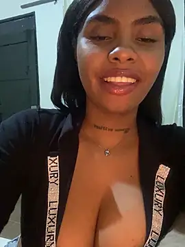 Snapshot of Itanydiorr chatting on October 10, 2025, 3:29 am Itanydiorr online show from October 10, 2025, 3:29 am