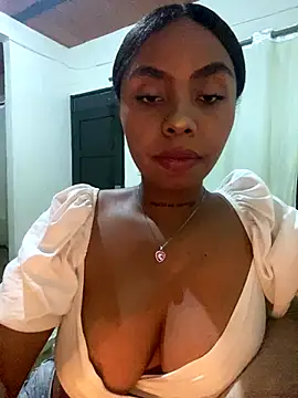 Snapshot of Itanydiorr chatting on October 24, 2025, 3:05 am Itanydiorr online show from October 24, 2025, 3:05 am