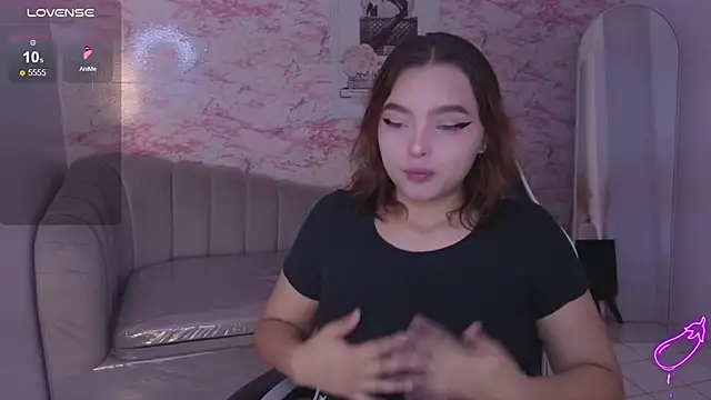 mia foster t online show from March 2, 2026, 1:18 pm