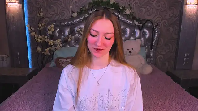 AngelAnabelle online show from November 30, 2025, 7:58 pm