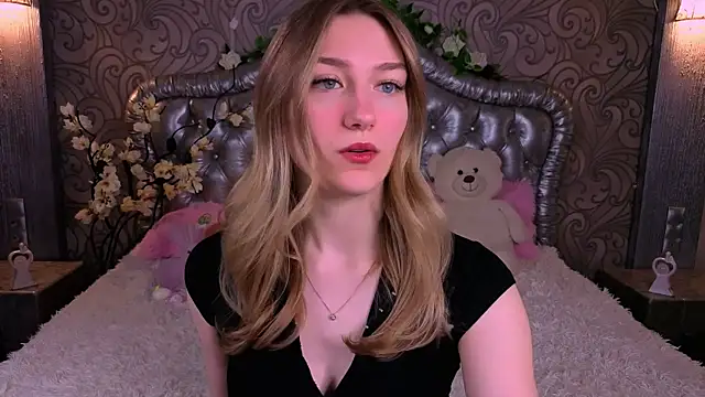 AngelAnabelle online show from April 18, 2026, 1:46 pm