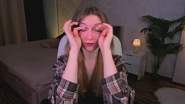 AngelAnabelle online show from October 16, 2025, 9:01 pm