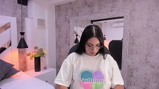 Vanessa Rain  online show from March 6, 2026, 7:20 pm