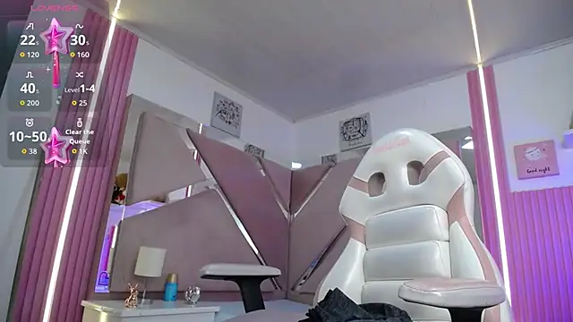 Charlotte ebony  online show from November 21, 2025, 12:48 pm