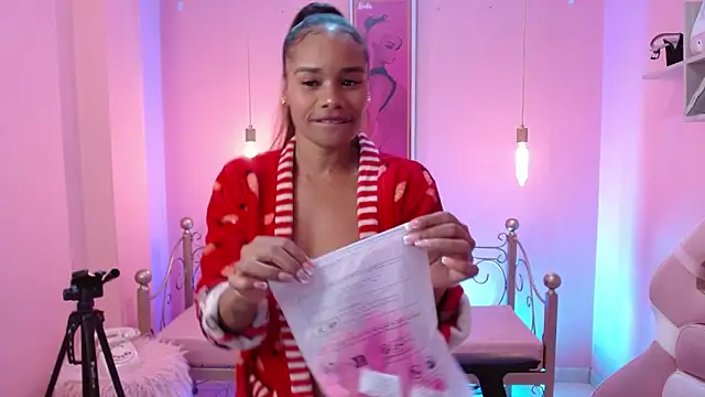 ingrid03 taffur online show from February 7, 2026, 8:28 pm