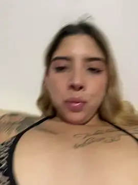 AnaFoxxx  online show from February 11, 2026, 12:10 am