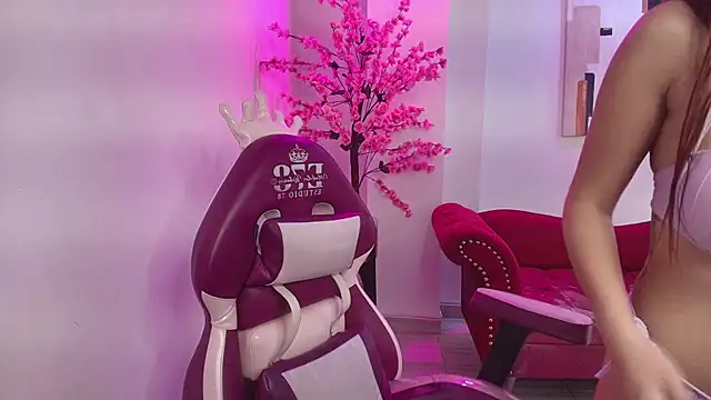 Snapshot of Summer_miller chatting on November 30, 2025, 11:33 am Summer miller online show from November 30, 2025, 11:33 am