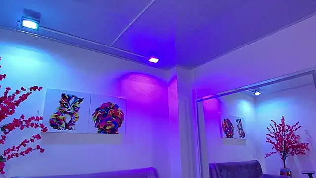 Snapshot of Summer_miller chatting on October 23, 2025, 11:20 am Summer miller online show from October 23, 2025, 11:20 am