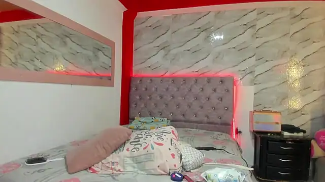 Stefany Andruw online show from December 18, 2025, 1:48 pm