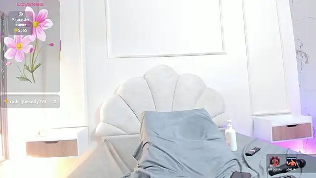 Nahomycarterr online show from March 19, 2026, 12:43 am