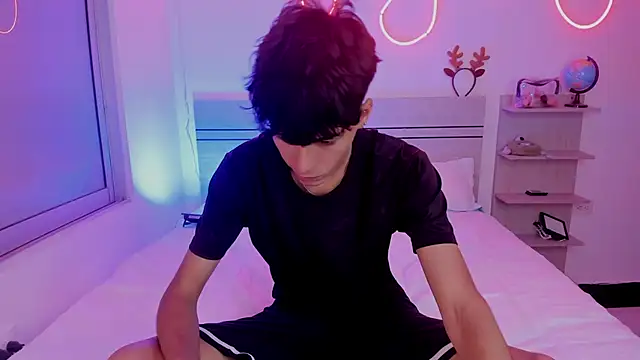 luccas ferreira online show from November 27, 2025, 7:36 pm