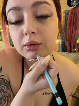 KellyMoors online show from October 31, 2025, 1:35 am