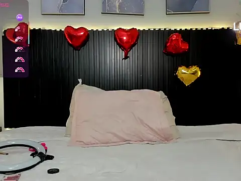 Julieta Slav3 online show from February 21, 2026, 9:28 pm