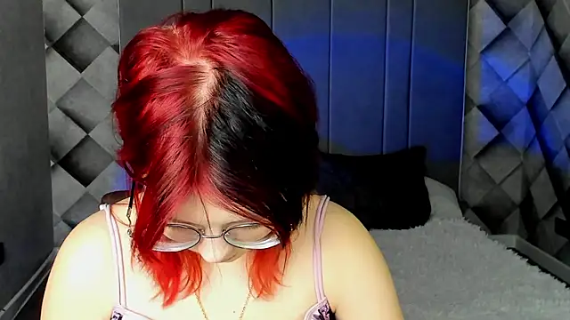 shy elina01 online show from December 14, 2025, 10:43 am