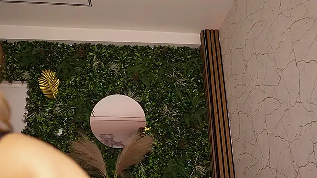 sisi von dee online show from March 5, 2026, 8:49 pm