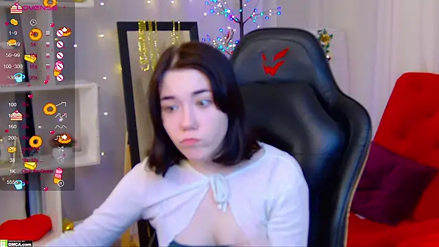 Kelly foox online show from December 21, 2025, 12:13 am