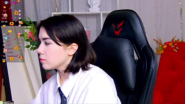 Kelly foox online show from December 1, 2025, 10:49 am