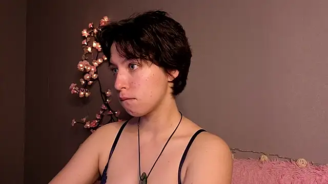 Sara Frayer online show from January 12, 2026, 12:50 am