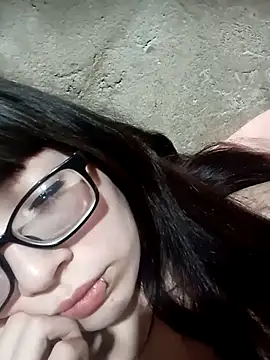 miaahot69 online show from October 14, 2025, 8:37 am