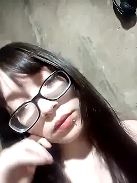 miaahot69 online show from October 8, 2025, 8:27 am