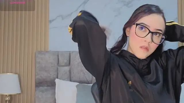 angel  kiss online show from February 1, 2026, 2:15 pm