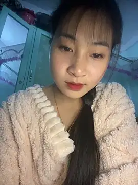 banlinh004 online show from December 21, 2025, 2:41 pm