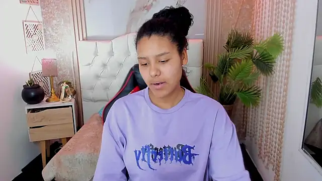 AriaVega online show from March 27, 2026, 12:50 pm