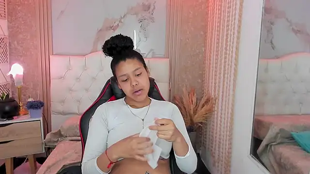 AriaVega online show from March 13, 2026, 12:54 pm