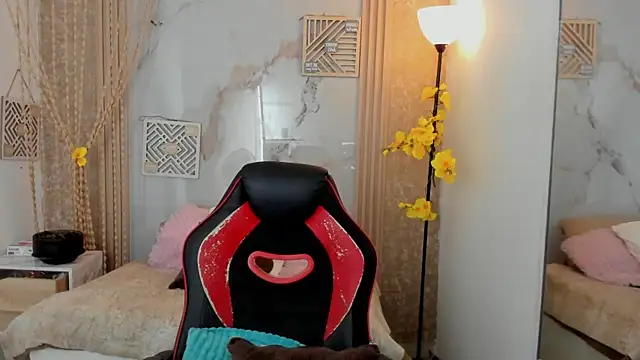 AriaVega online show from July 15, 2026, 12:56 pm