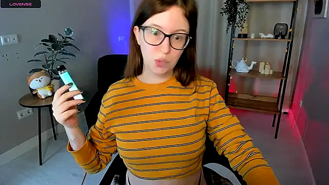 arizzzona online show from December 5, 2025, 6:01 am