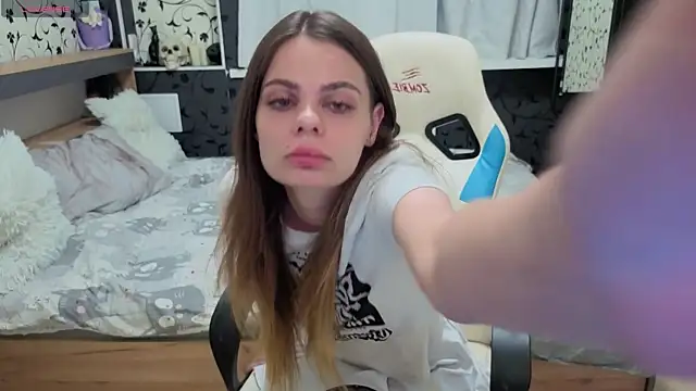xAlisontiny online show from August 6, 2026, 12:16 am