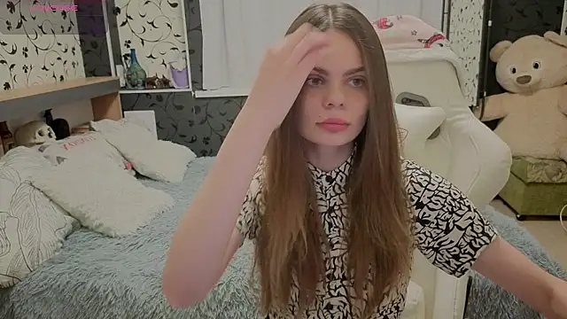xAlisontiny online show from June 13, 2026, 11:45 pm