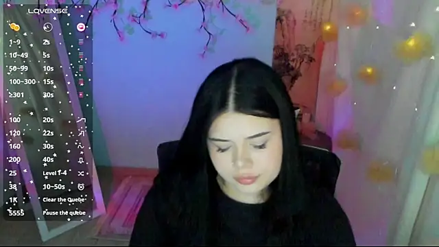Mona Esty online show from July 25, 2026, 6:32 am