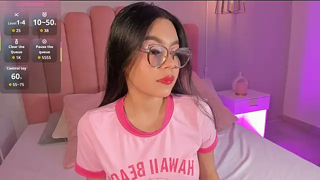 mara swan  online show from November 27, 2025, 6:41 pm