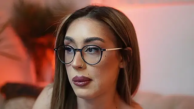 AileenKiss online show from April 10, 2026, 8:05 pm