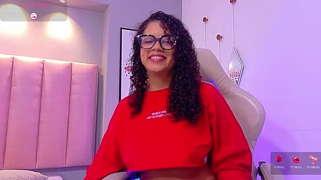 Snapshot of CamilaLevy chatting on November 20, 2025, 12:39 pm CamilaLevy online show from November 20, 2025, 12:39 pm