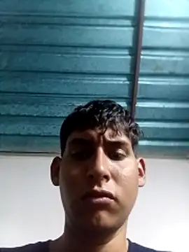 Snapshot of Luisneljc chatting on January 7, 2026, 1:32 am Luisneljc online show from January 7, 2026, 1:32 am