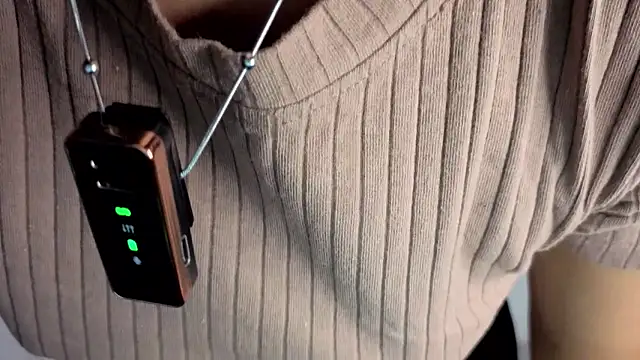 Qadeshoficial online show from December 5, 2025, 9:12 pm