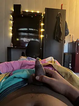 Ujjwallkumar0069 online show from October 9, 2025, 4:57 am