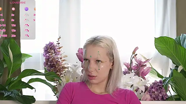 RanyThomson online show from October 19, 2025, 7:55 am