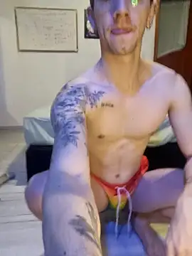 Snapshot of SweetGoodBoy22 chatting on October 10, 2025, 7:36 pm SweetGoodBoy22 online show from October 10, 2025, 7:36 pm