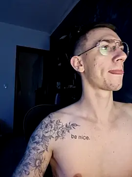 Snapshot of SweetGoodBoy22 chatting on November 14, 2025, 12:58 am SweetGoodBoy22 online show from November 14, 2025, 12:58 am