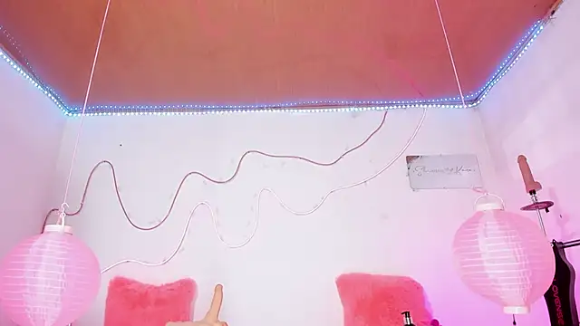 shannon kinne  online show from November 23, 2025, 2:16 pm