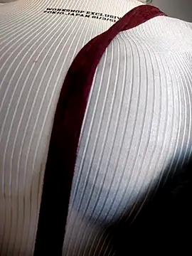 shannon kinne  online show from December 22, 2025, 12:49 pm