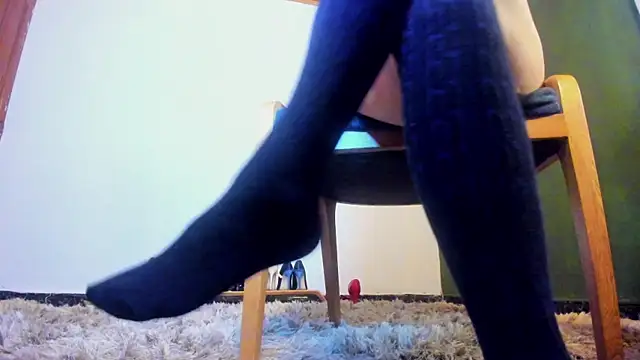 Velourmuse online show from December 18, 2025, 12:27 am