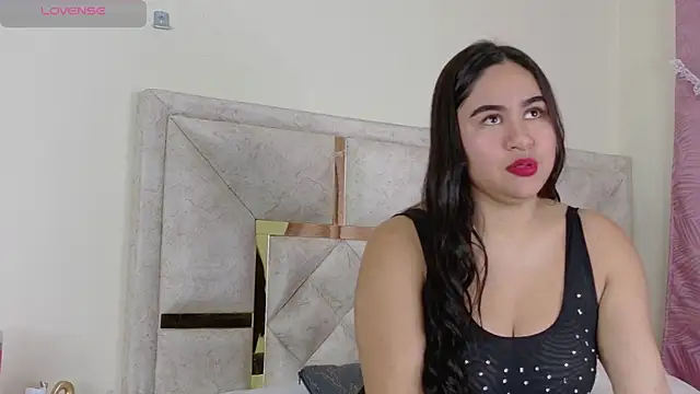 Mia belmontt online show from October 22, 2025, 8:08 pm