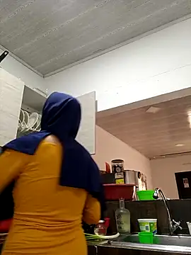 Aafsha  online show from December 5, 2025, 1:53 pm